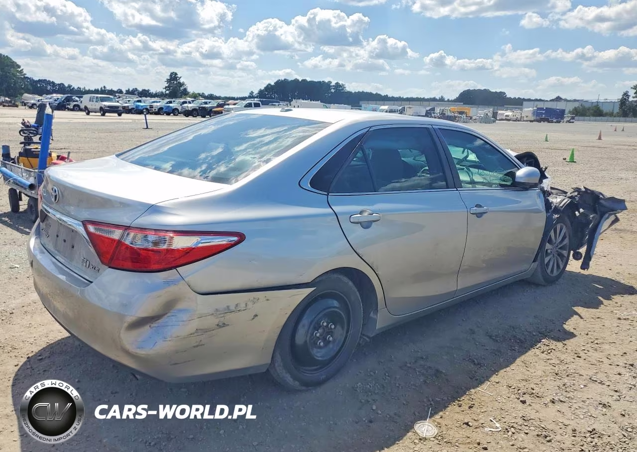 2016 Toyota Camry Hybrid Xle VIN:4T1BD1FK6GU189943 - 3