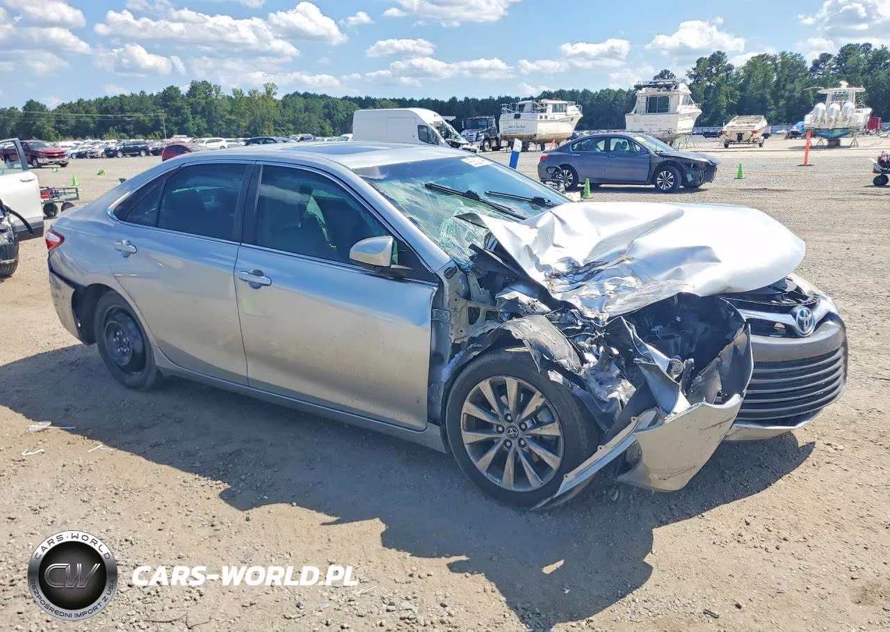 2016 Toyota Camry Hybrid Xle VIN:4T1BD1FK6GU189943 - 4