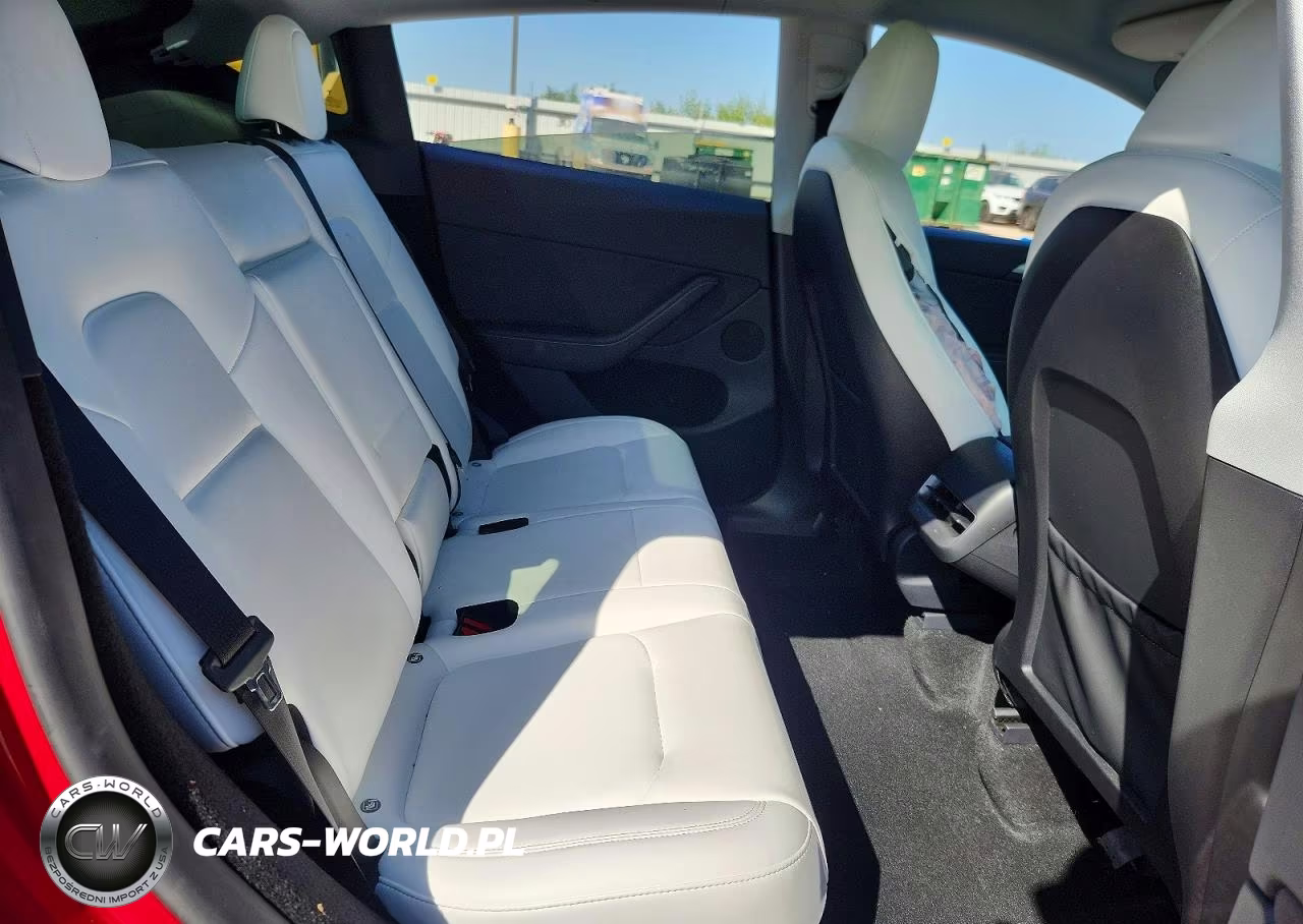 2024 Tesla Model Y VIN:7SAYGDED5RA306465 - 11