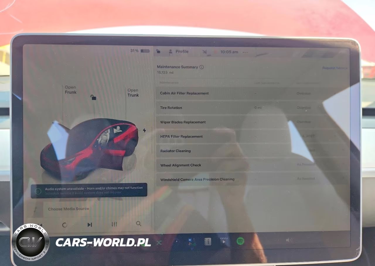 2024 Tesla Model Y VIN:7SAYGDED5RA306465 - 9
