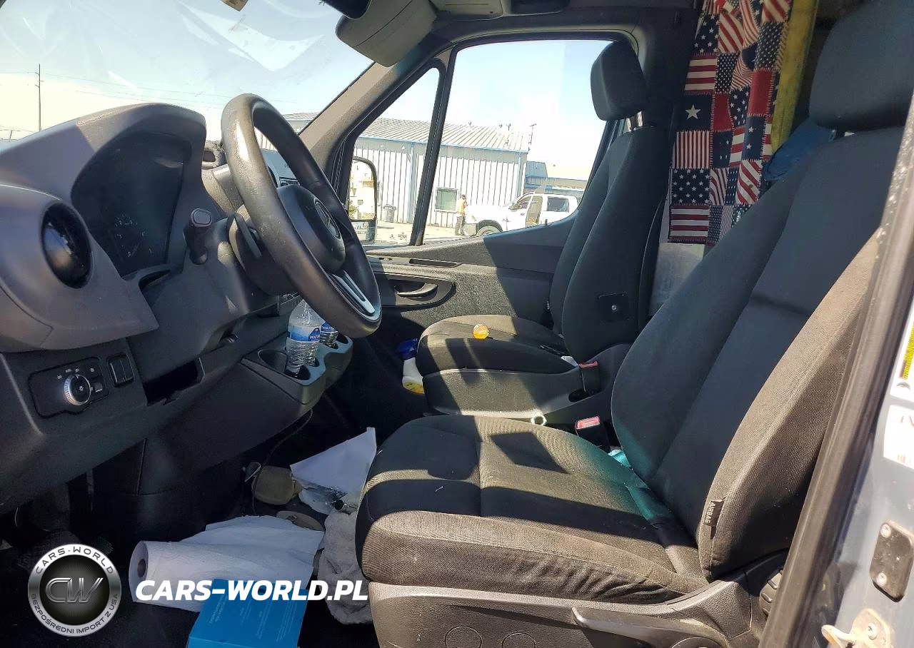2019 Mercedes-Benz Sprinter 2500-3500 VIN:WD4PF1CD1KP119483 - 7