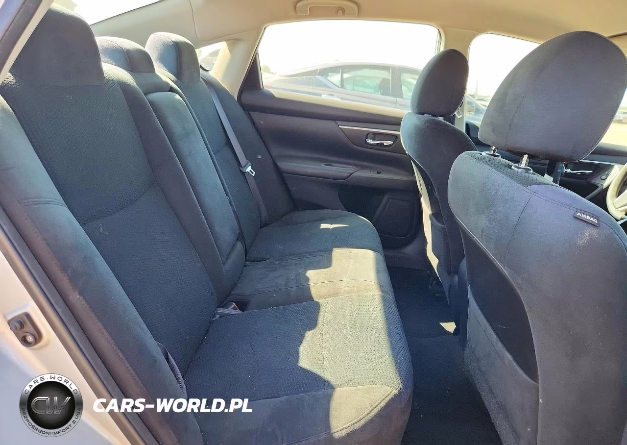 2015 Nissan Altima 2.5 S VIN:1N4AL3AP8FN860075 - 10