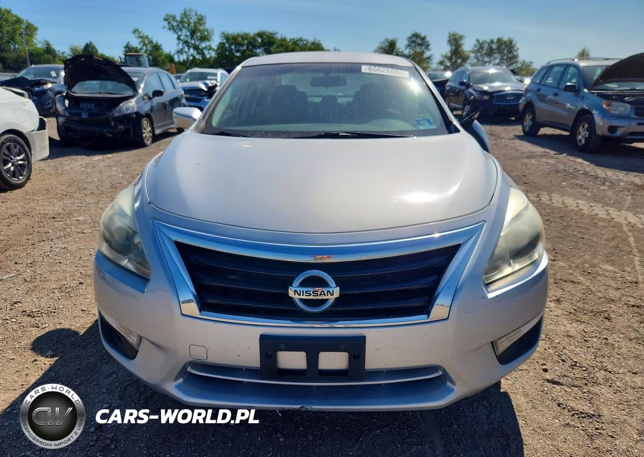 2015 Nissan Altima 2.5 S VIN:1N4AL3AP8FN860075 - 5