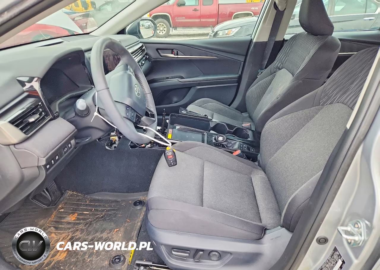 2026 Toyota Camry Le VIN:4T1DAACK0TU228610 - 7