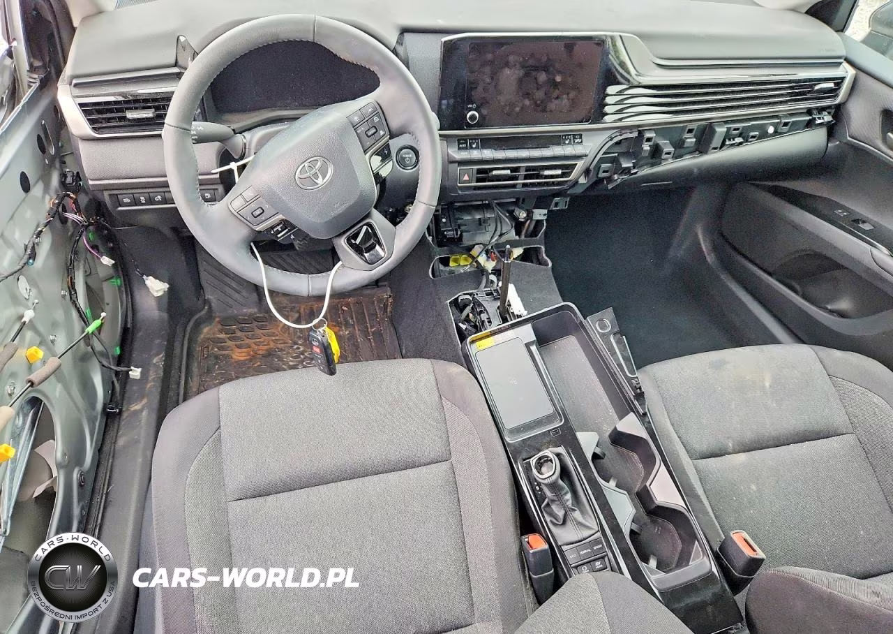 2026 Toyota Camry Le VIN:4T1DAACK0TU228610 - 8