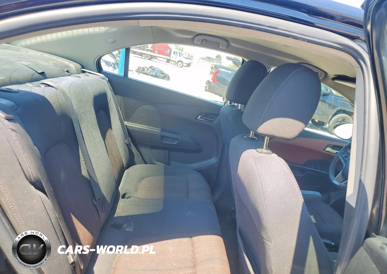 2016 Chevrolet Sonic Lt VIN:1G1JC5SB5G4124476 - 10