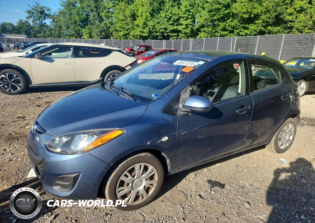 2014 Mazda Mazda2 Sport – zdjęcie 1 z 12