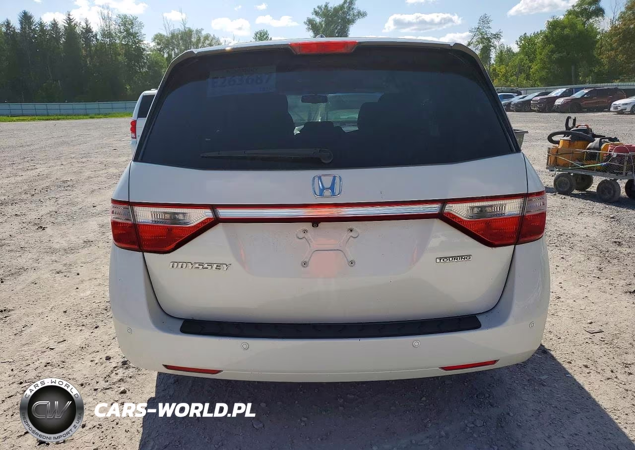 2013 Honda Odyssey Touring VIN:5FNRL5H97DB007744 - 6