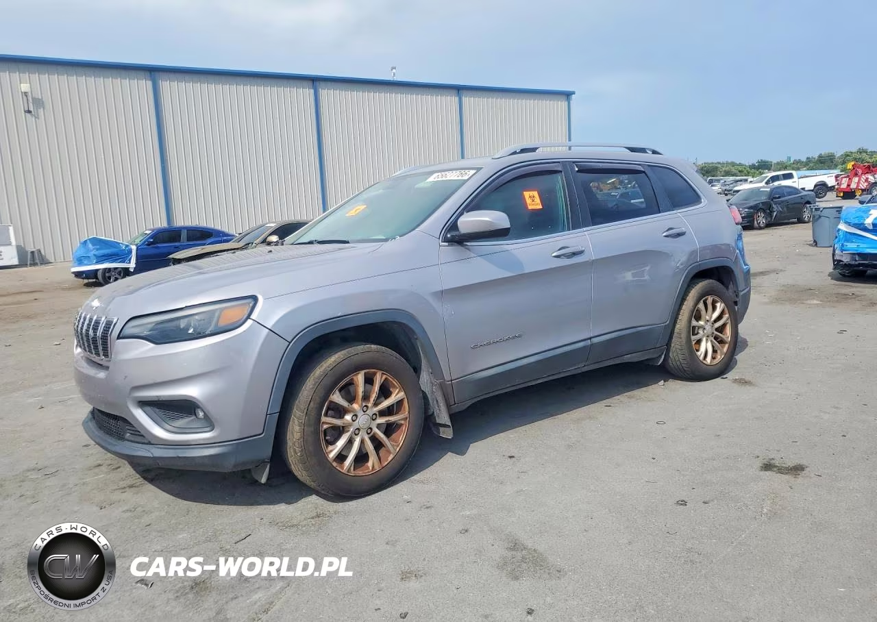 2019 Jeep Cherokee Latitude VIN:1C4PJLCB4KD187247 - 1