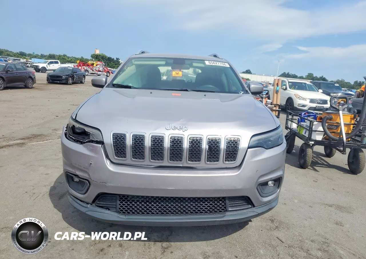 2019 Jeep Cherokee Latitude VIN:1C4PJLCB4KD187247 - 5