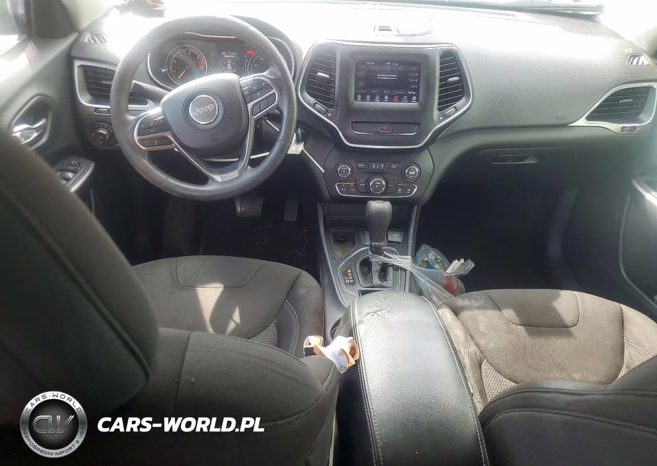2019 Jeep Cherokee Latitude VIN:1C4PJLCB4KD187247 - 8