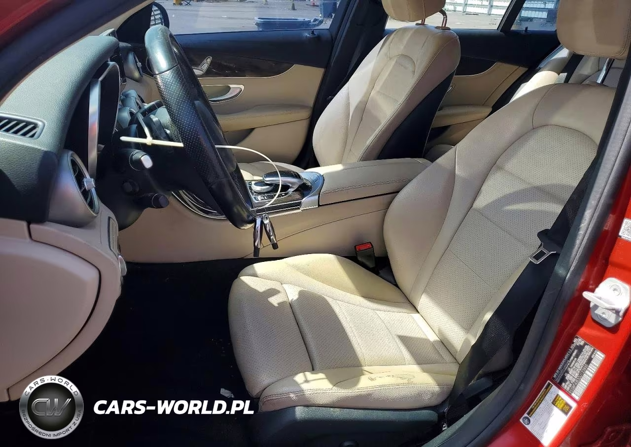 2016 Mercedes-Benz C 300 VIN:55SWF4JB3GU123995 - 7