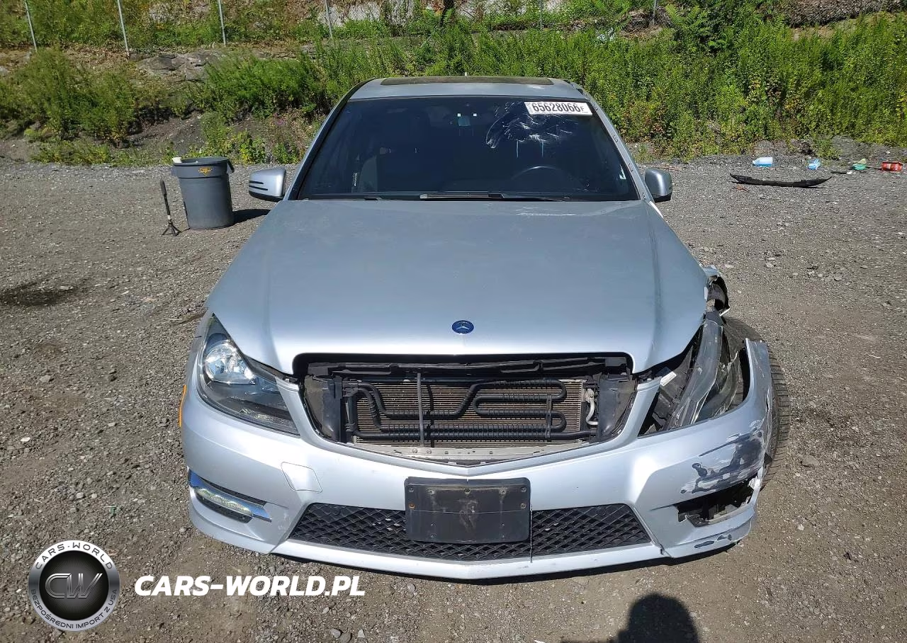 2014 Mercedes-Benz C 250 VIN:WDDGF4HB0ER320924 - 5