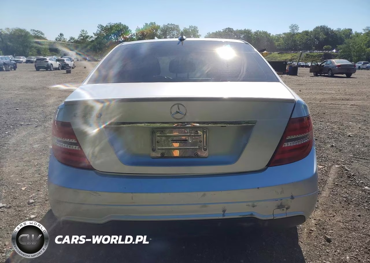 2014 Mercedes-Benz C 250 VIN:WDDGF4HB0ER320924 - 6