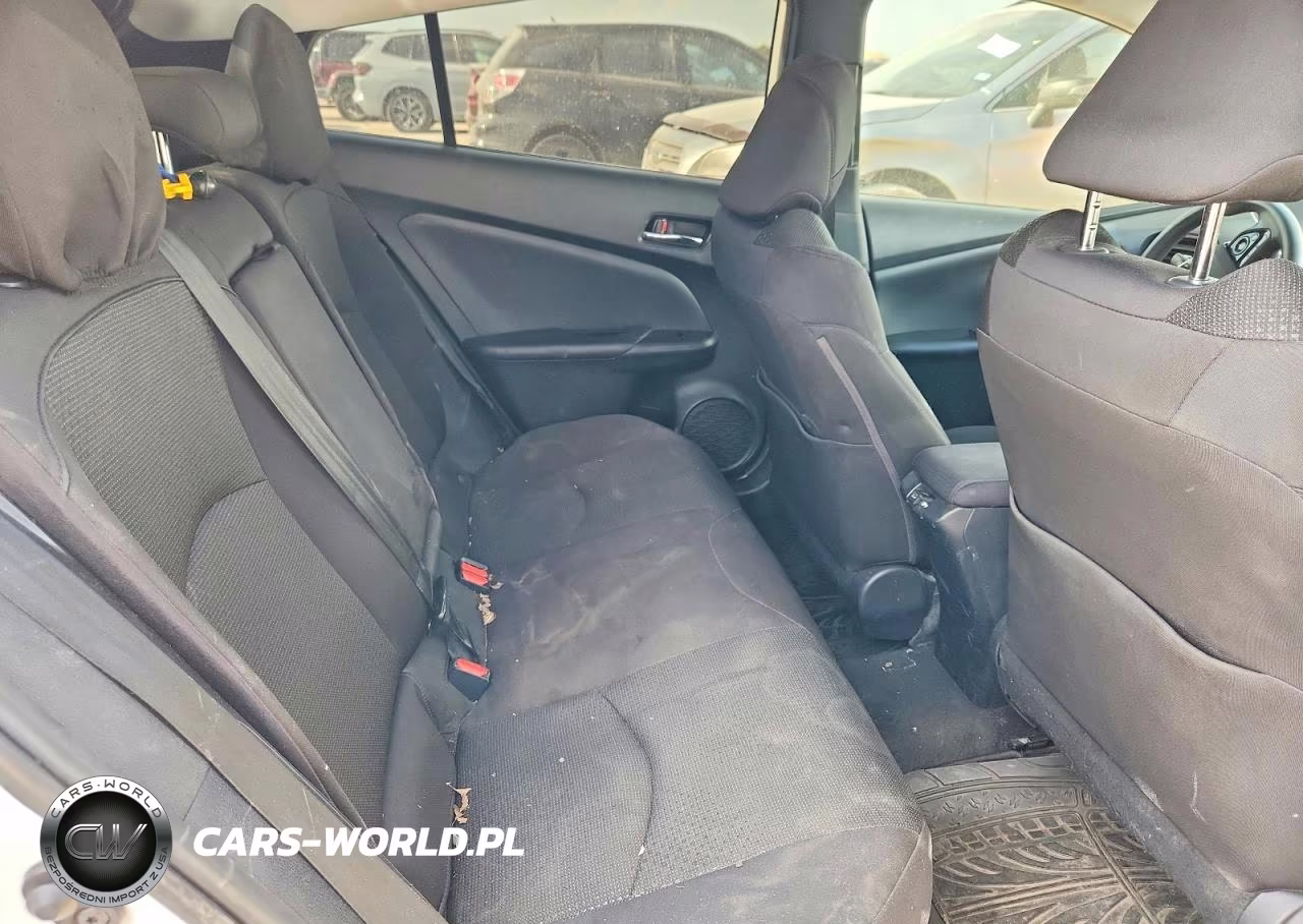 2021 Toyota Prius Le VIN:JTDKAMFU0M3148242 - 10