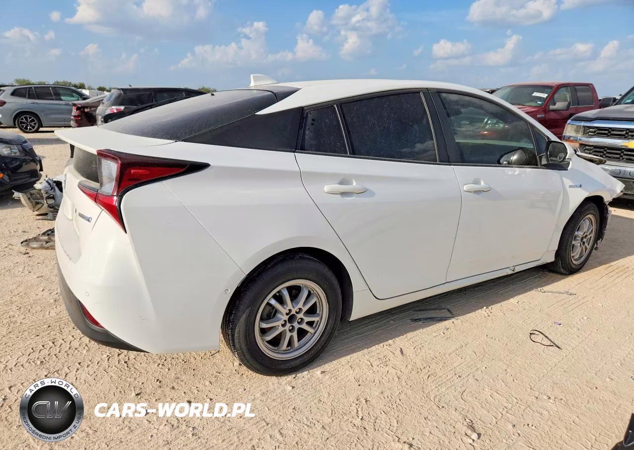 2021 Toyota Prius Le VIN:JTDKAMFU0M3148242 - 3
