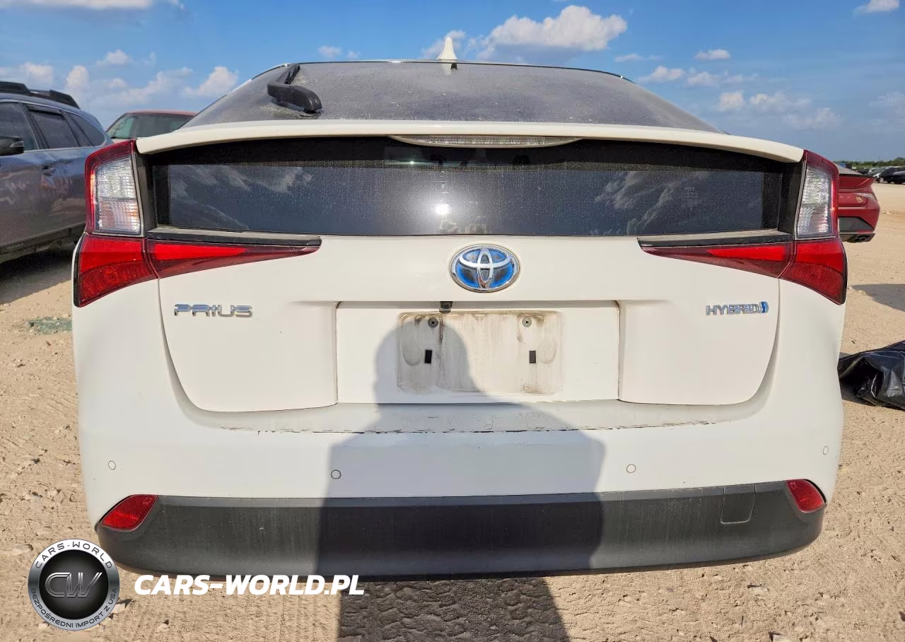 2021 Toyota Prius Le VIN:JTDKAMFU0M3148242 - 6