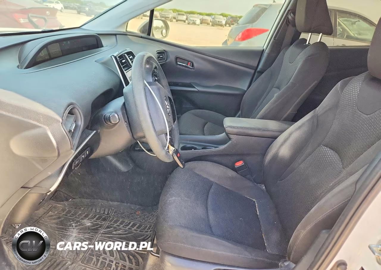 2021 Toyota Prius Le VIN:JTDKAMFU0M3148242 - 7