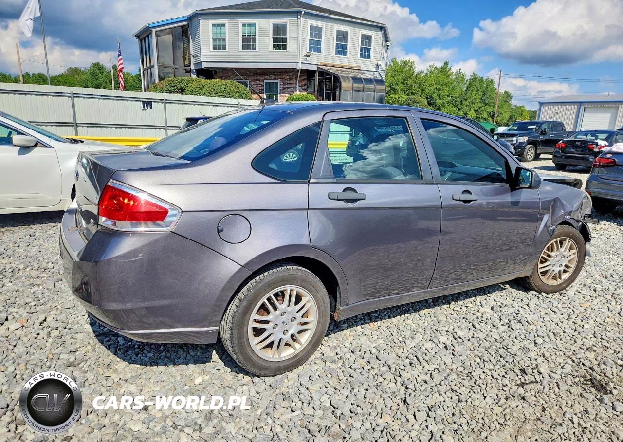 2010 Ford Focus Se VIN:1FAHP3FN0AW298315 - 3