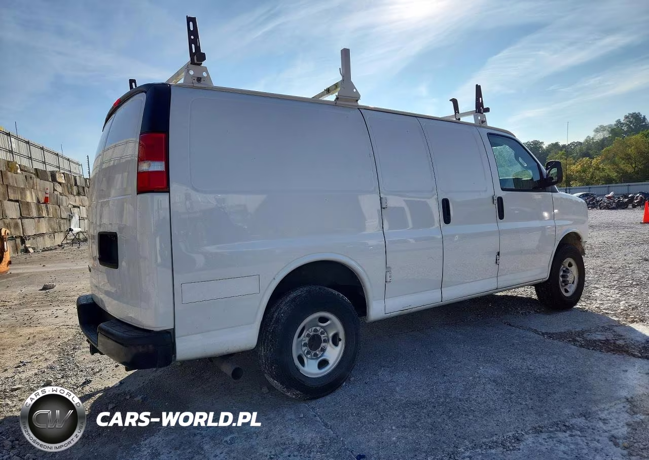 2021 Chevrolet Express G2500 VIN:1GCWGAF71M1170321 - 3