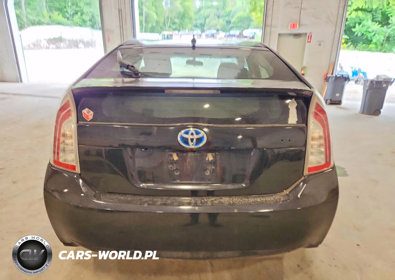 2015 Toyota Prius Two VIN:JTDKN3DU8F0394672 - 6