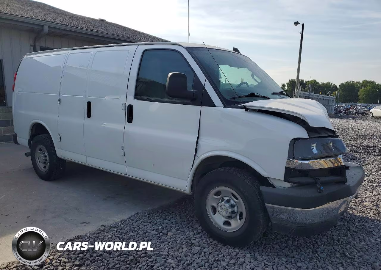 2023 Chevrolet Express 2500 Cargo Delivery Van VIN:1GCWGAFPXP1115550 - 4