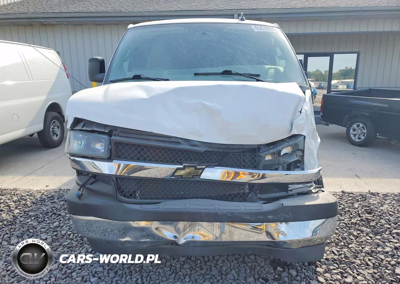 2023 Chevrolet Express 2500 Cargo Delivery Van VIN:1GCWGAFPXP1115550 - 5