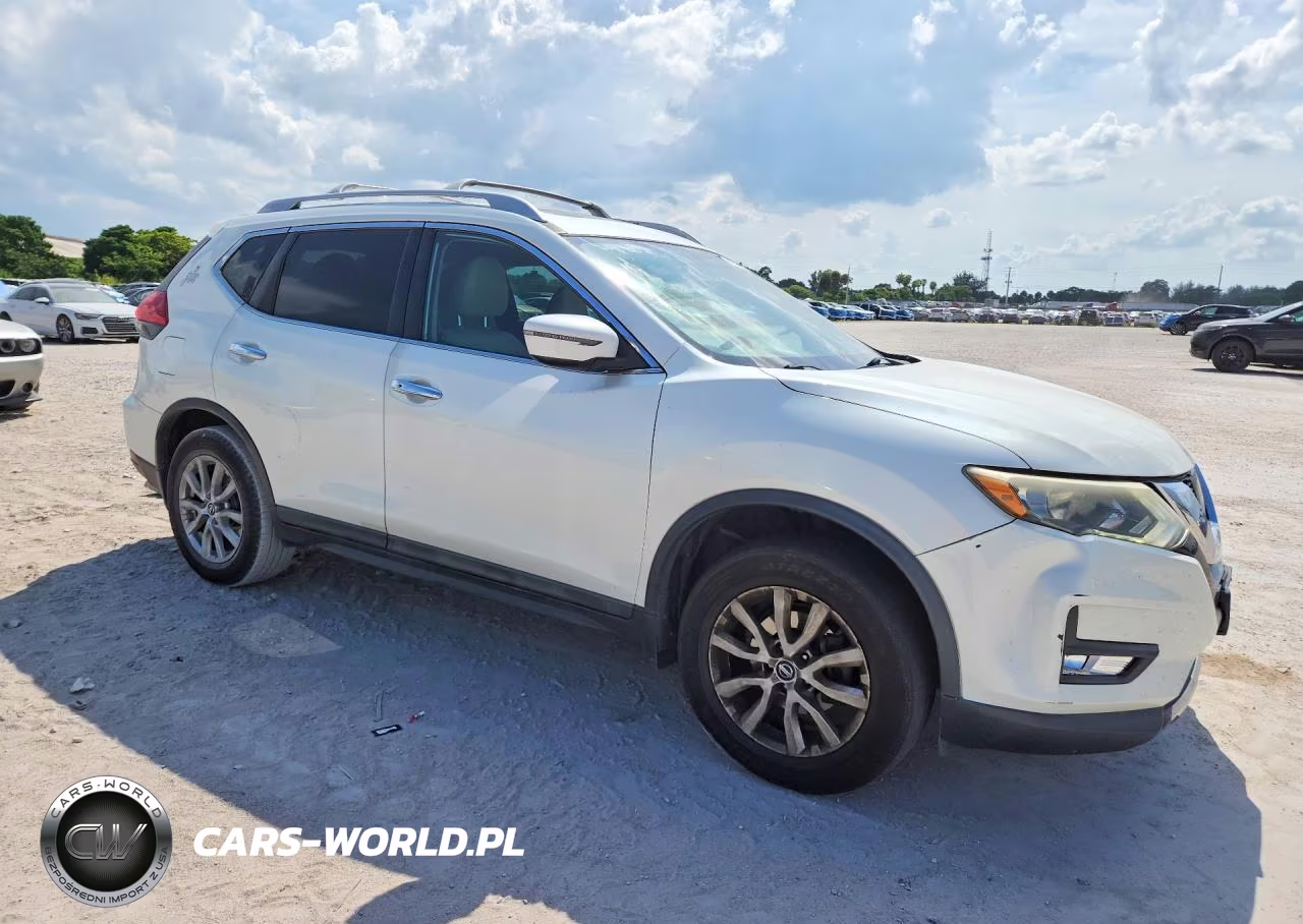 2017 Nissan Rogue Sv VIN:5N1AT2MT3HC832952 - 4