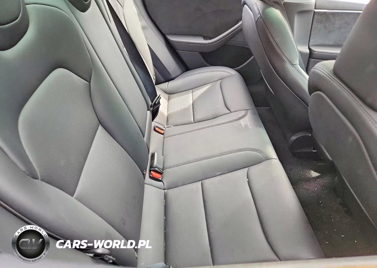 2025 Tesla Model 3 VIN:5YJ3E1EB7SF063843 - 10