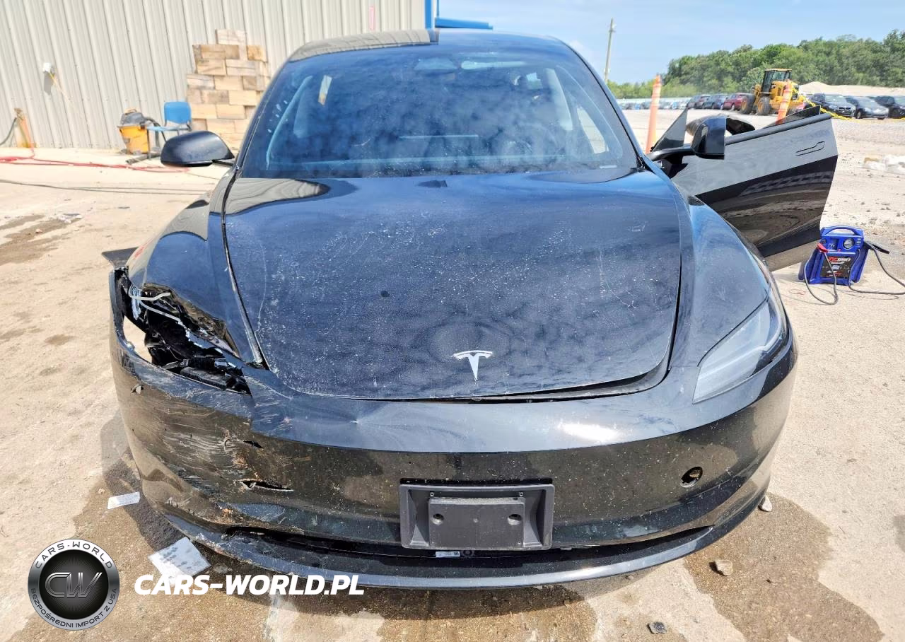 2025 Tesla Model 3 VIN:5YJ3E1EB7SF063843 - 11