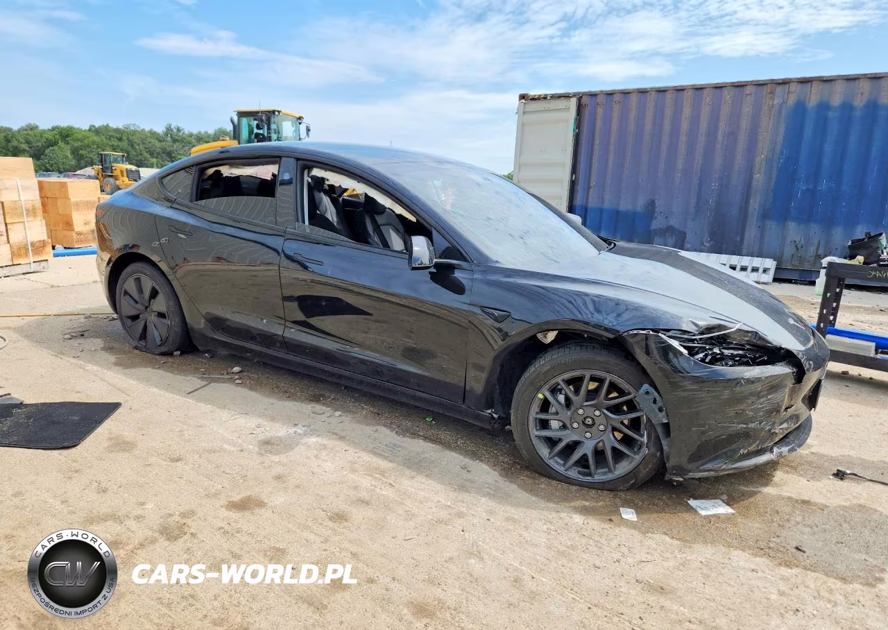 2025 Tesla Model 3 VIN:5YJ3E1EB7SF063843 - 4