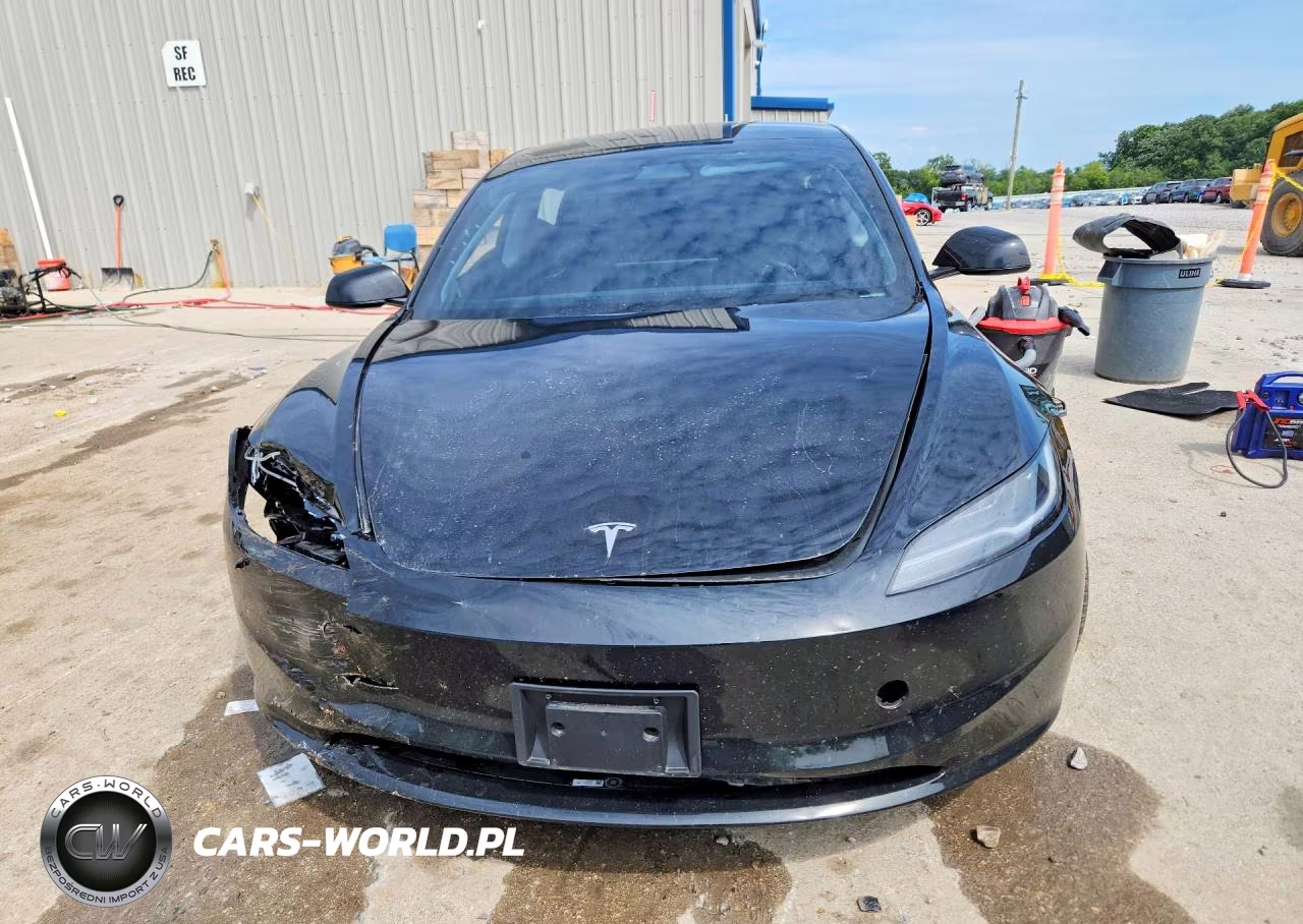 2025 Tesla Model 3 VIN:5YJ3E1EB7SF063843 - 5