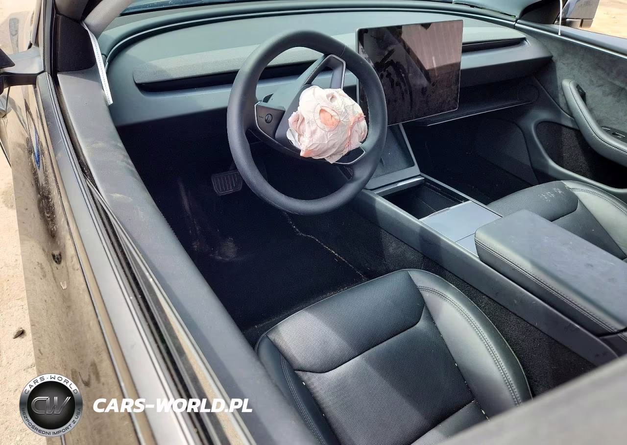 2025 Tesla Model 3 VIN:5YJ3E1EB7SF063843 - 8