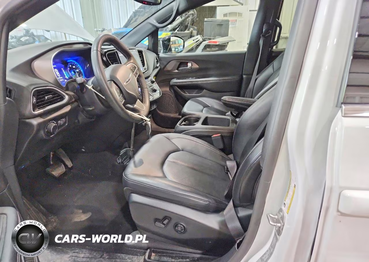 2025 Chrysler Voyager Lx VIN:2C4RC1CG8SR517536 - 7
