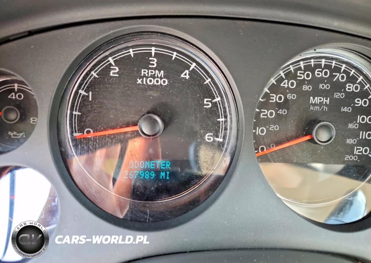 2008 Chevrolet Tahoe C1500 VIN:1GNFC130X8R129302 - 9