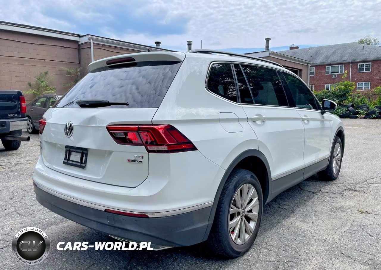 2018 Volkswagen Tiguan Se VIN:3VV2B7AX2JM071188 - 4