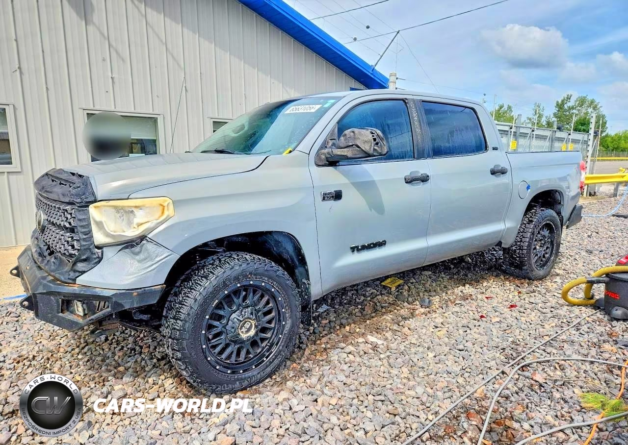 2018 Toyota Tundra Crewmax Sr5