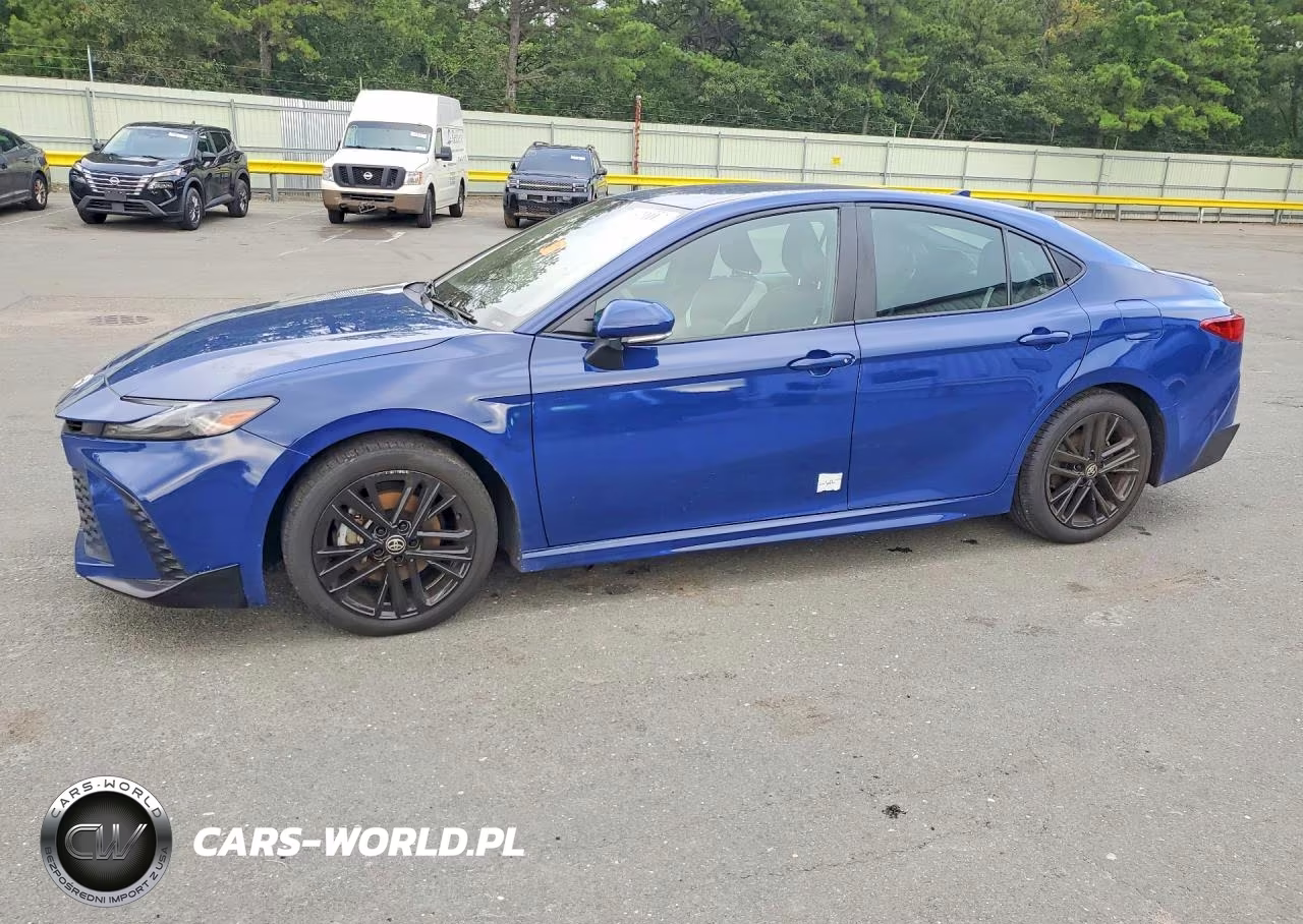 2025 Toyota Camry Se – zdjęcie 1 z 12