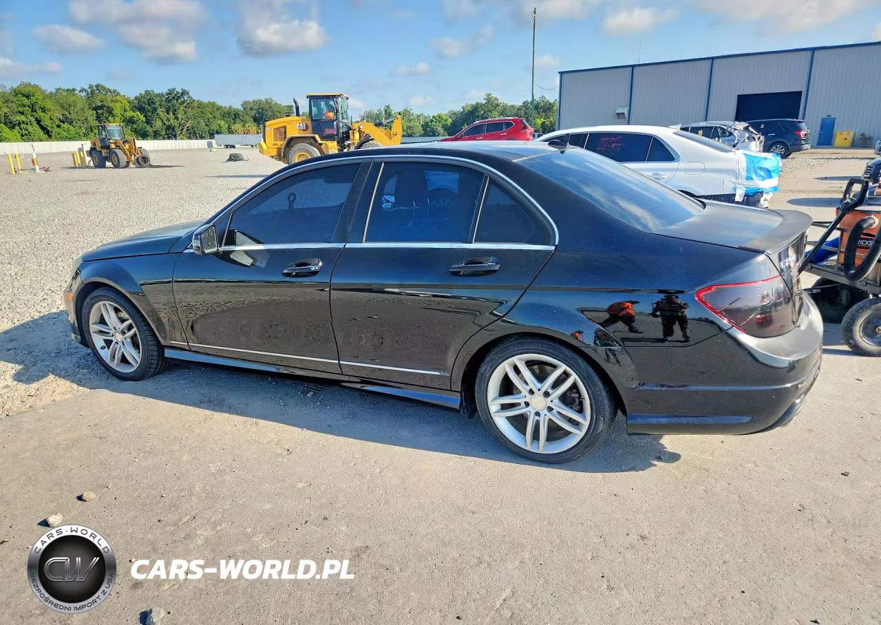 2014 Mercedes-Benz C 250 VIN:WDDGF4HB5EA952090 - 2