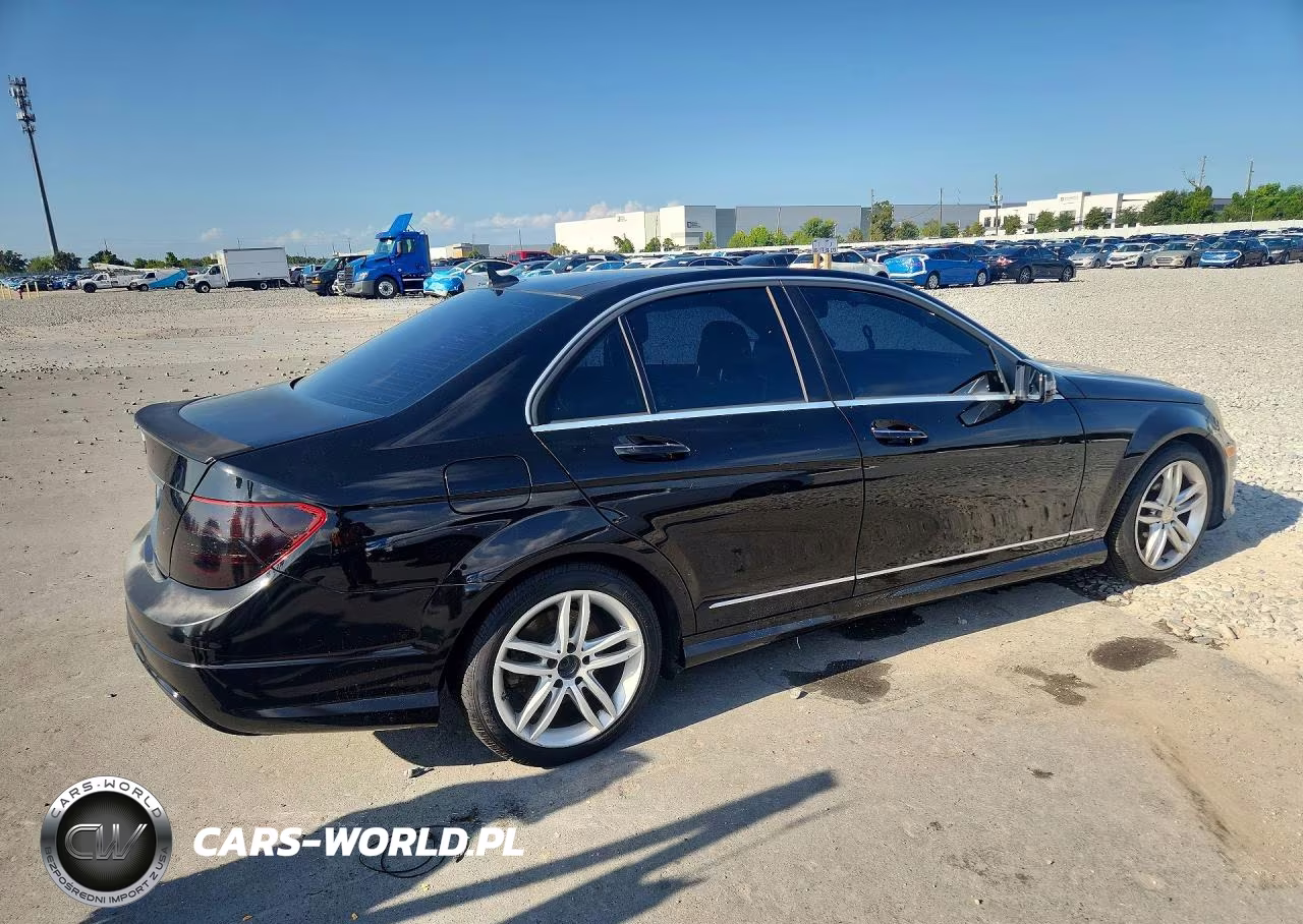 2014 Mercedes-Benz C 250 VIN:WDDGF4HB5EA952090 - 3
