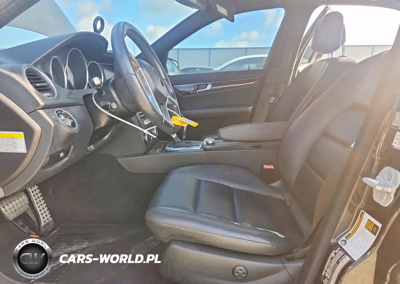 2014 Mercedes-Benz C 250 VIN:WDDGF4HB5EA952090 - 7