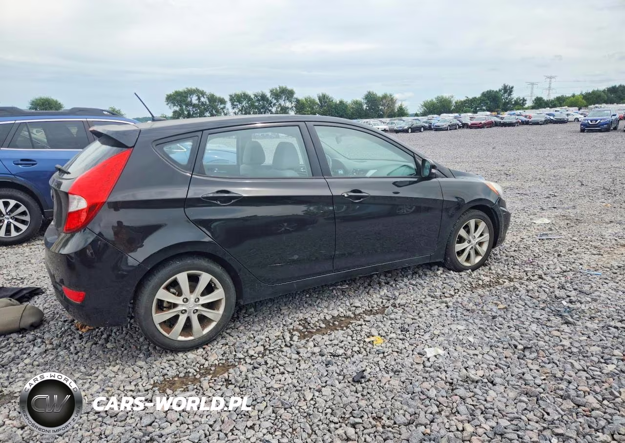 2013 Hyundai Accent Se VIN:KMHCU5AE9DU060801 - 3