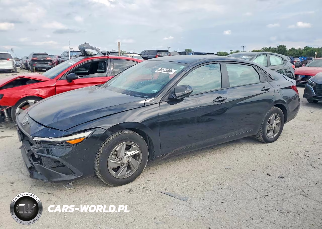2025 Hyundai Elantra Se – zdjęcie 1 z 12