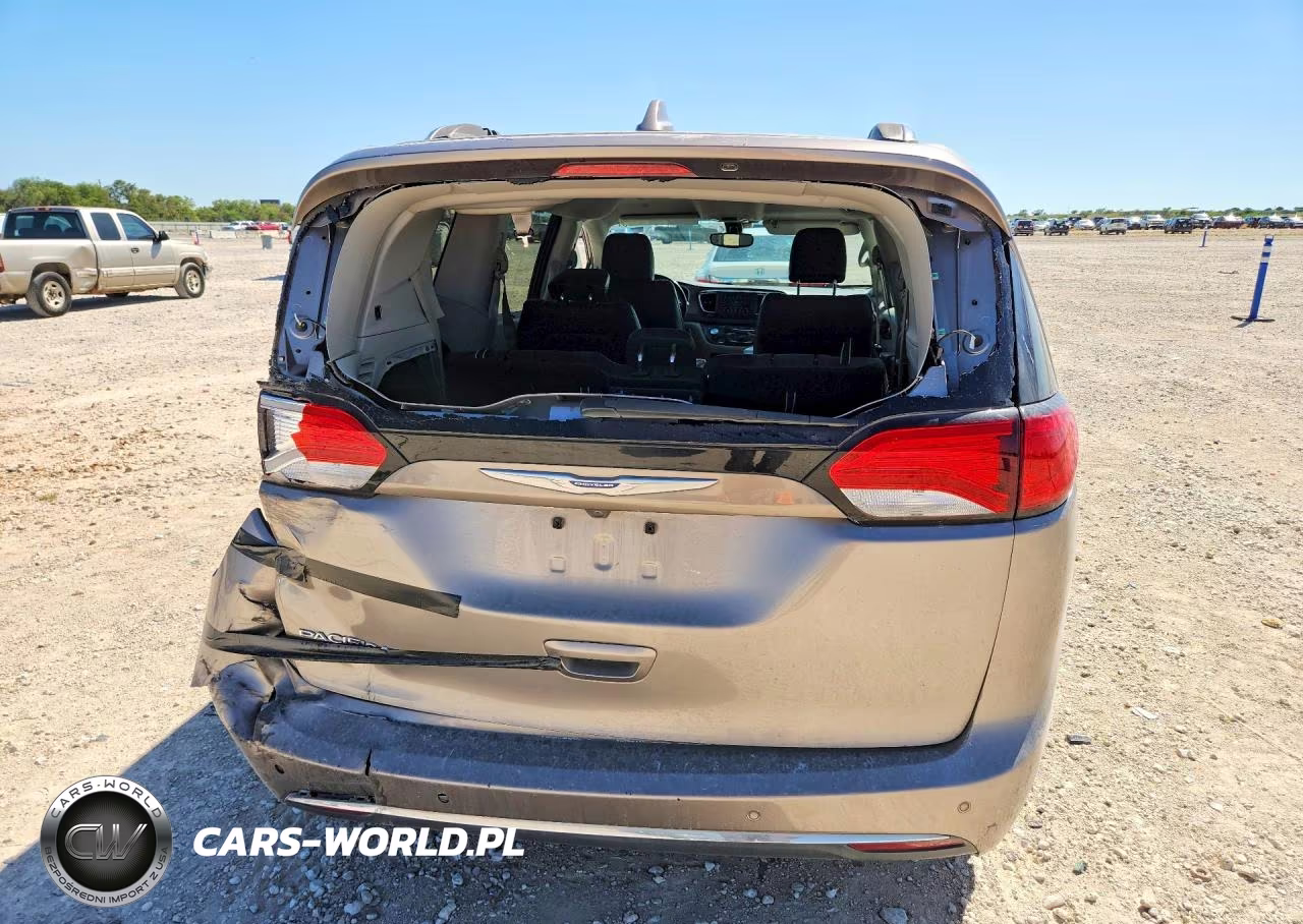 2018 Chrysler Pacifica Touring L VIN:2C4RC1BG2JR277366 - 6