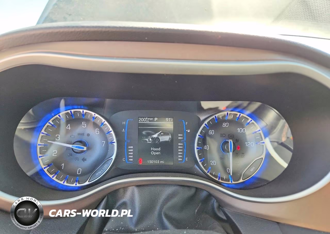 2018 Chrysler Pacifica Touring L VIN:2C4RC1BG2JR277366 - 9