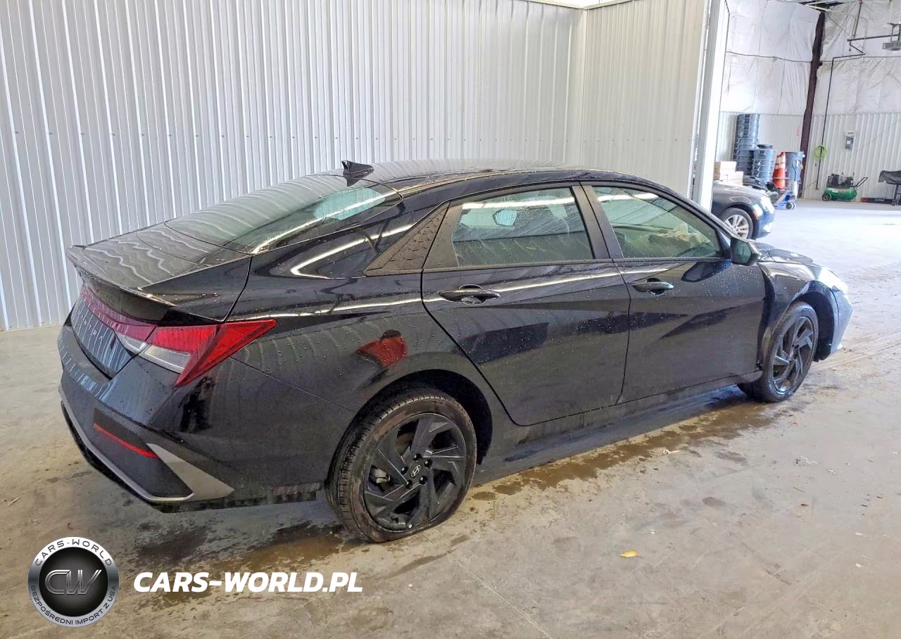 2026 Hyundai Elantra Sel Sport VIN:KMHLM4DG1TU195227 - 3