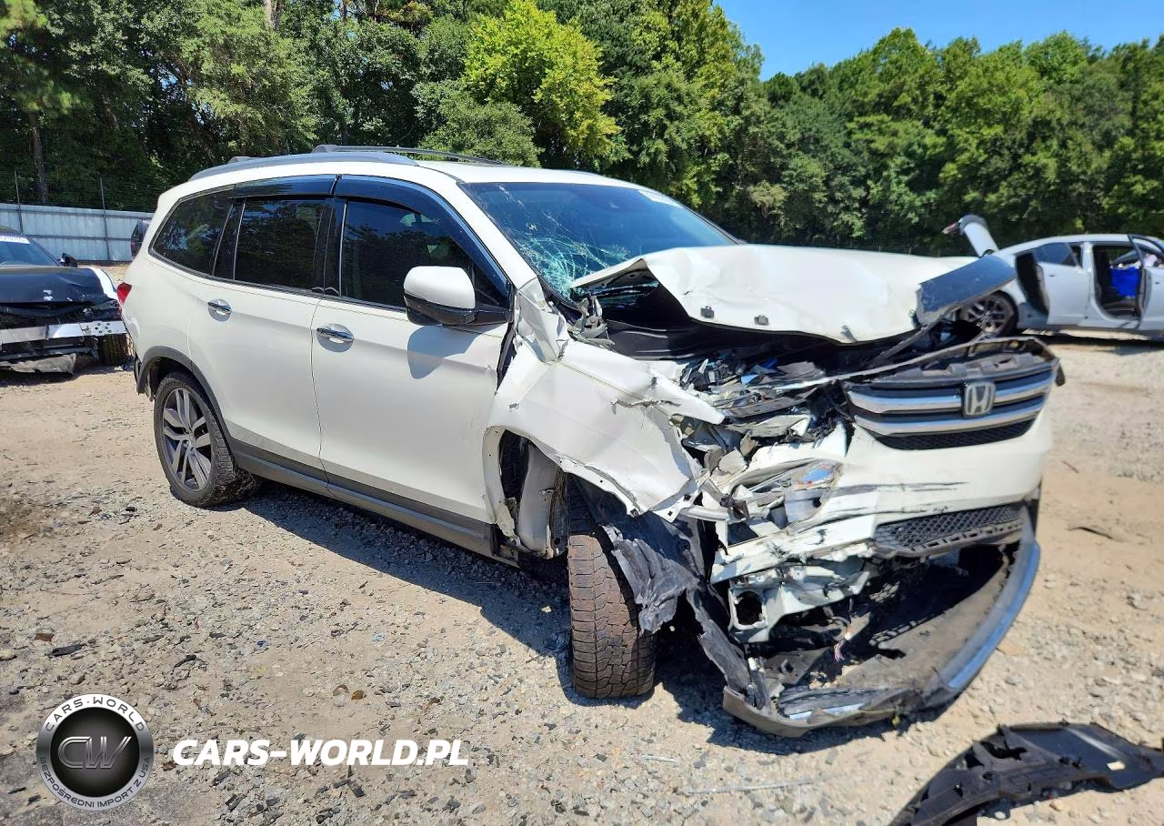 2017 Honda Pilot Touring VIN:5FNYF6H94HB043986 - 4