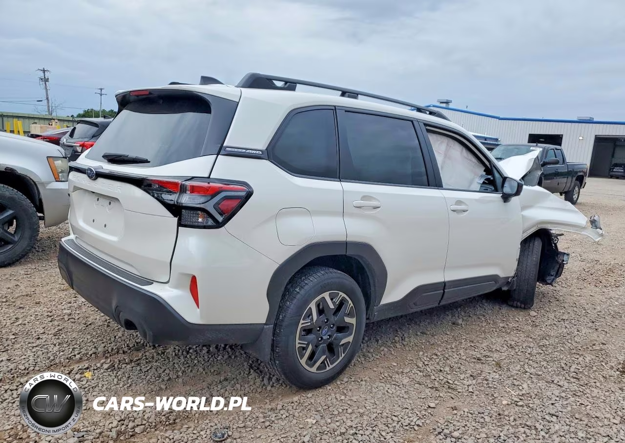 2025 Subaru Forester Premium VIN:JF2SLDDC8SH610326 - 3