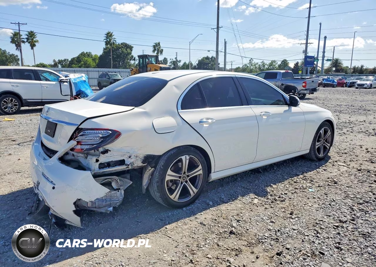 2019 Mercedes-Benz E 300 VIN:WDDZF4JB9KA490518 - 3