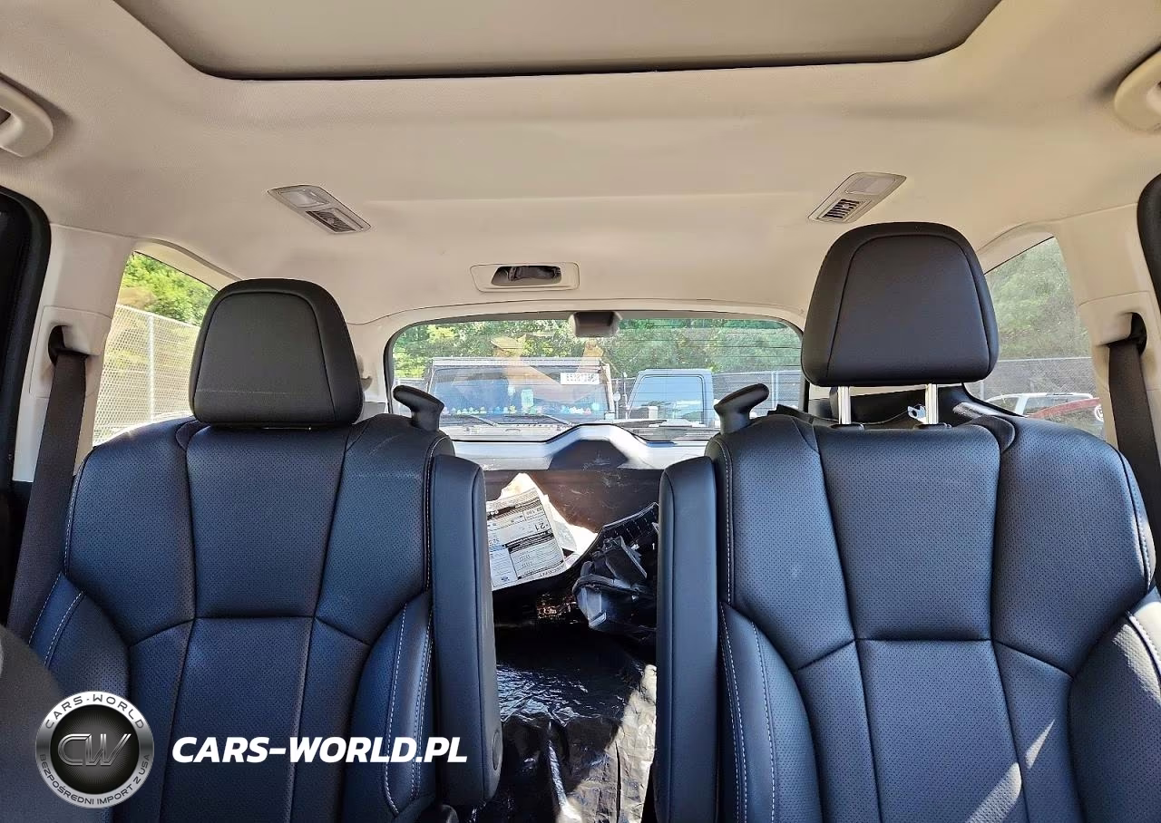 2023 Subaru Ascent Touring VIN:4S4WMAWD6P3461805 - 10